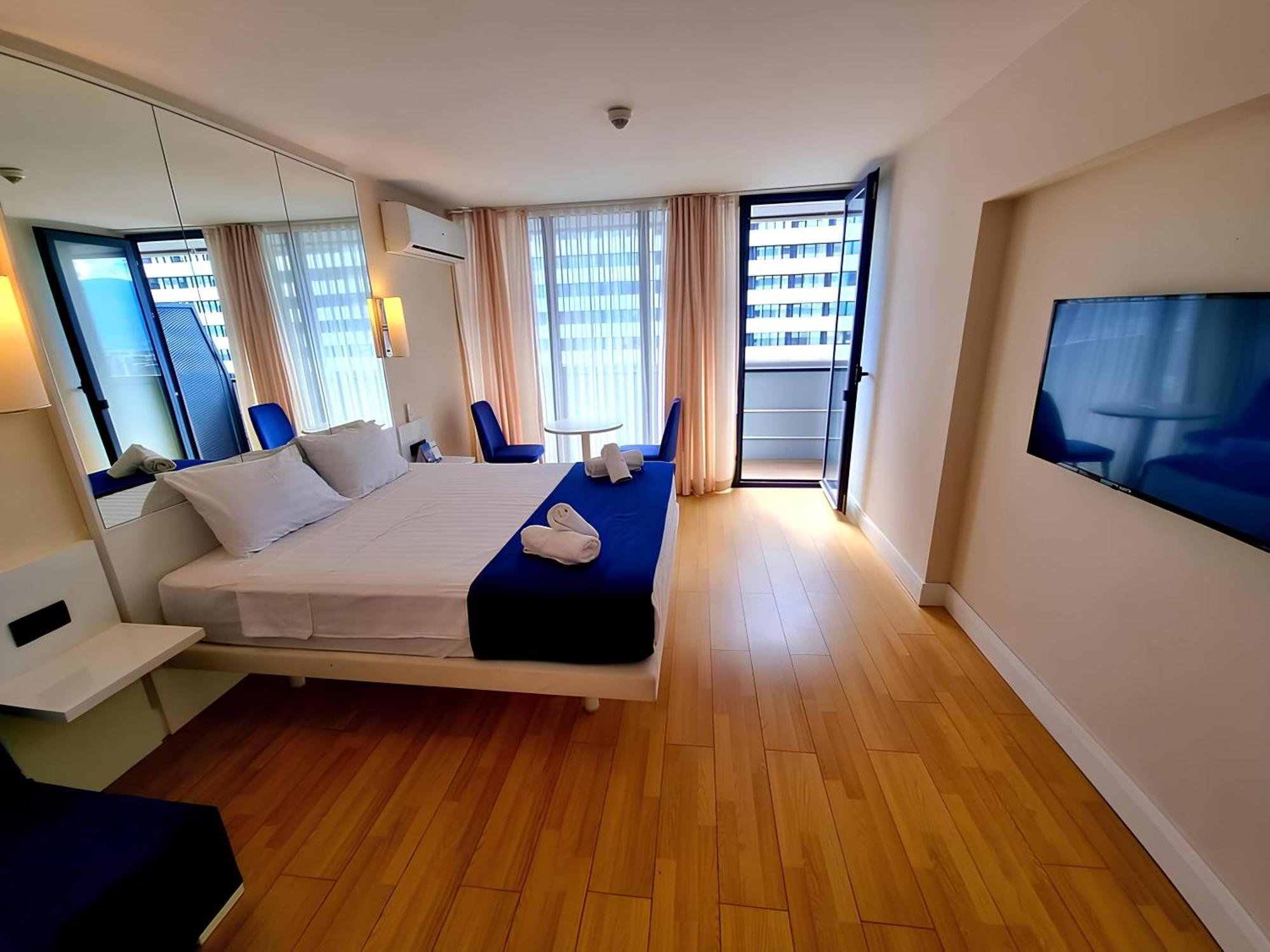 Orbi Panoramic Aparthotel Батуми Екстериор снимка